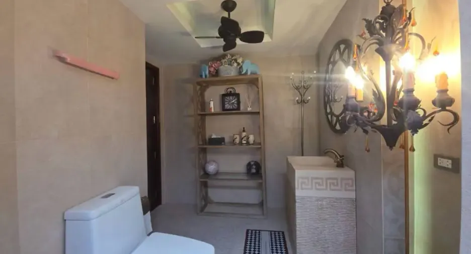 For rent 2 bedrooms condo in Bang Lamung, Chonburi
