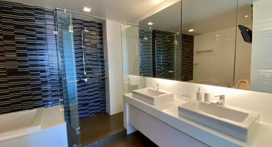 For rent 2 bedrooms condo in Bang Lamung, Chonburi