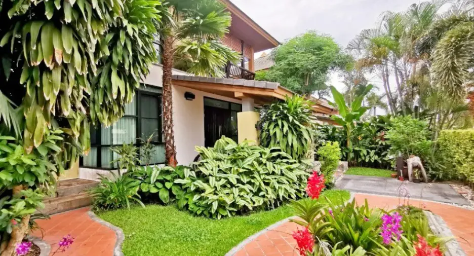 For rent 4 bedrooms house in Bang Lamung, Chonburi