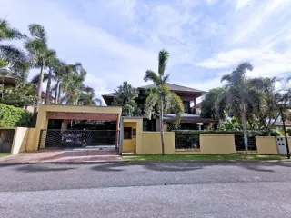 À louer 4 chambres maison à Bang Lamung, Chonburi
