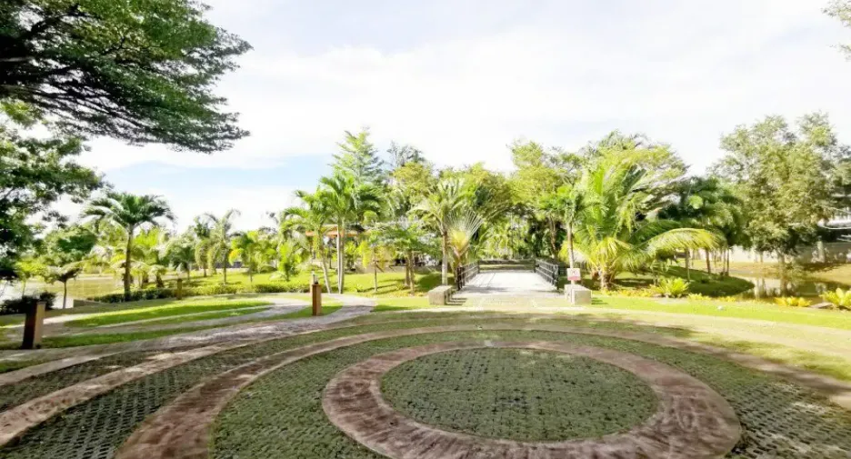 For rent 4 bedrooms house in Bang Lamung, Chonburi