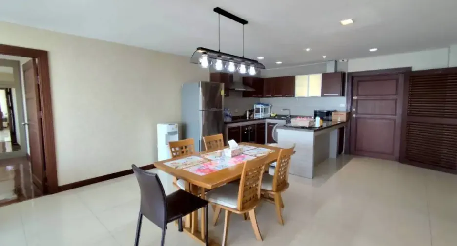 For rent 3 bedrooms condo in Bang Lamung, Chonburi