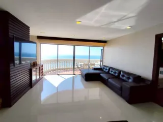 For rent 3 bedrooms condo in Bang Lamung, Chonburi