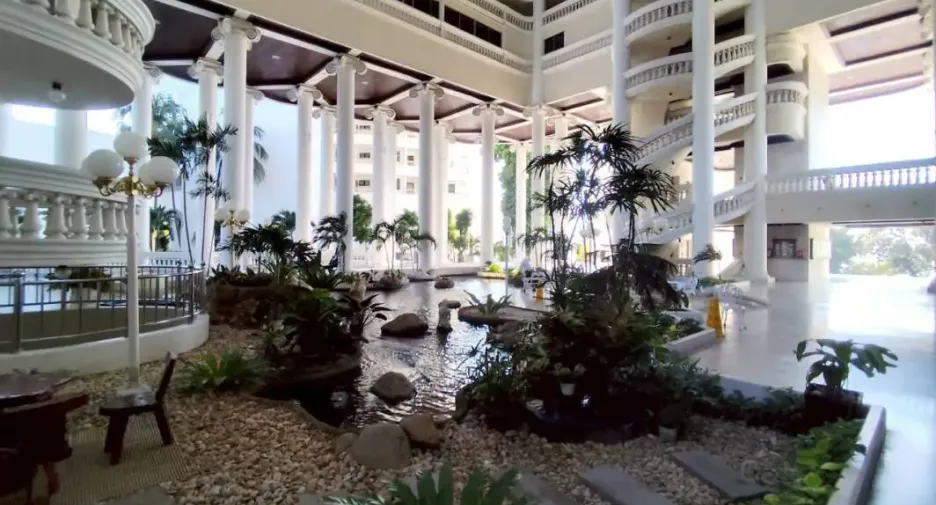 For rent 3 bedrooms condo in Bang Lamung, Chonburi