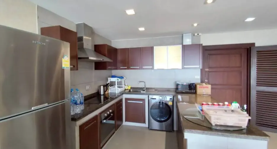For rent 3 bedrooms condo in Bang Lamung, Chonburi