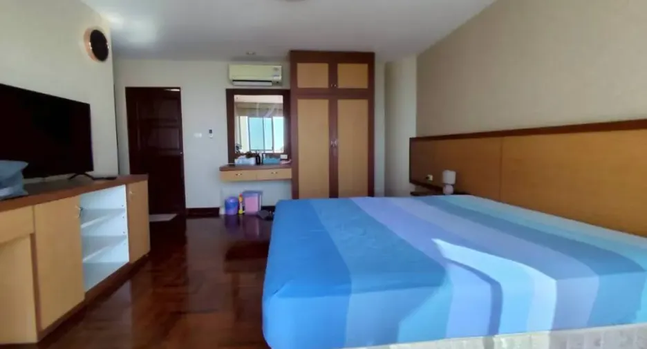 For rent 3 bedrooms condo in Bang Lamung, Chonburi