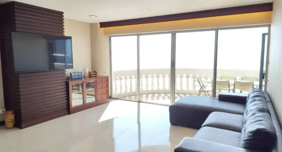 For rent 3 bedrooms condo in Bang Lamung, Chonburi