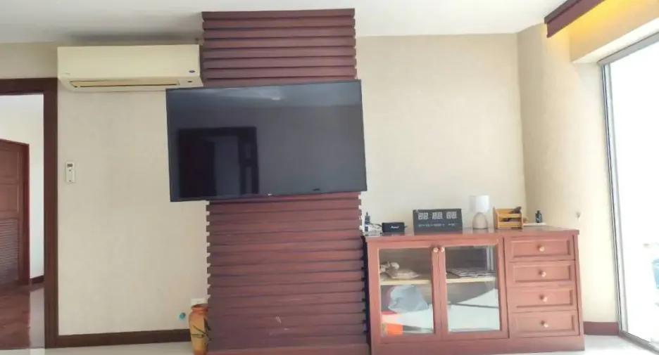 For rent 3 bedrooms condo in Bang Lamung, Chonburi