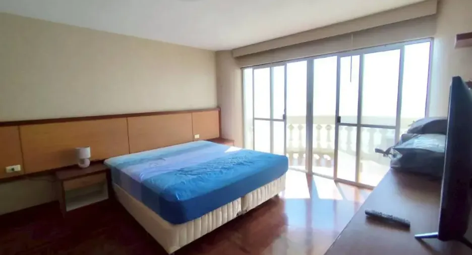 For rent 3 bedrooms condo in Bang Lamung, Chonburi