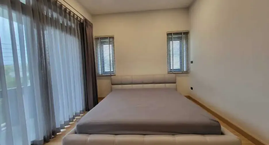 For rent 4 bedrooms house in Bang Lamung, Chonburi