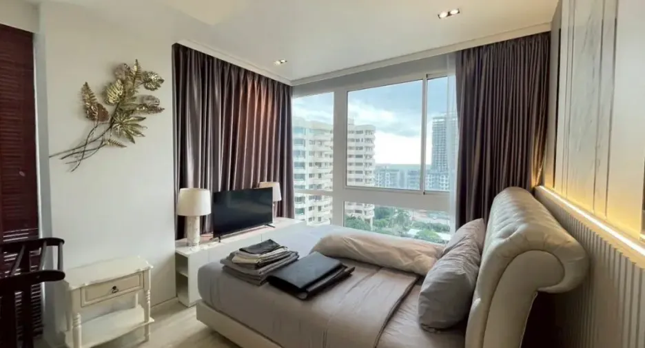 For rent 3 bedrooms condo in Jomtien, Pattaya