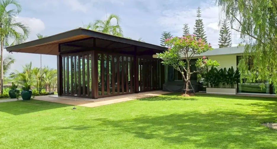 For rent 2 bedrooms house in Bang Saray, Pattaya
