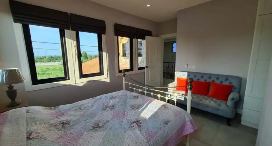 For rent 3 bedrooms house in Huay Yai, Pattaya