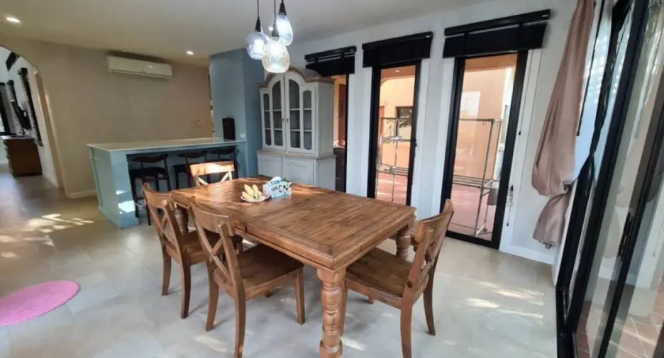 For rent 3 bedrooms house in Huay Yai, Pattaya