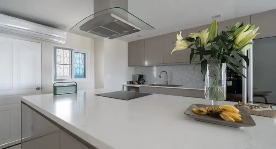 For rent 4 bedrooms condo in Na Jomtien, Pattaya