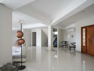 For rent 4 bedrooms condo in Na Jomtien, Pattaya