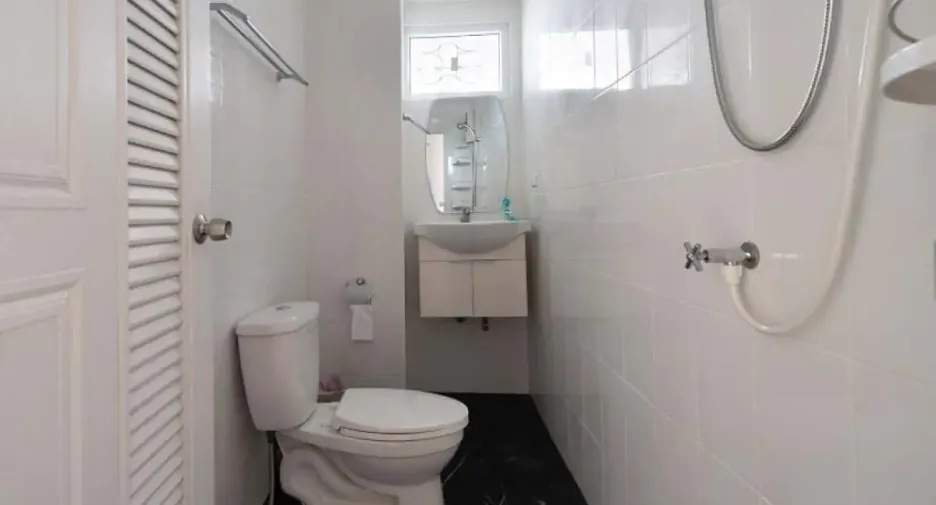 For rent 4 bedrooms condo in Na Jomtien, Pattaya
