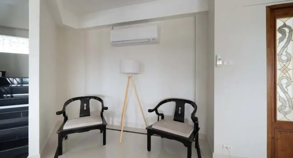 For rent 4 bedrooms condo in Na Jomtien, Pattaya