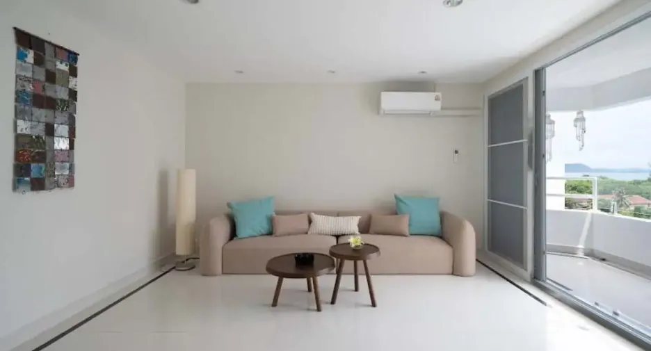 For rent 4 bedrooms condo in Na Jomtien, Pattaya