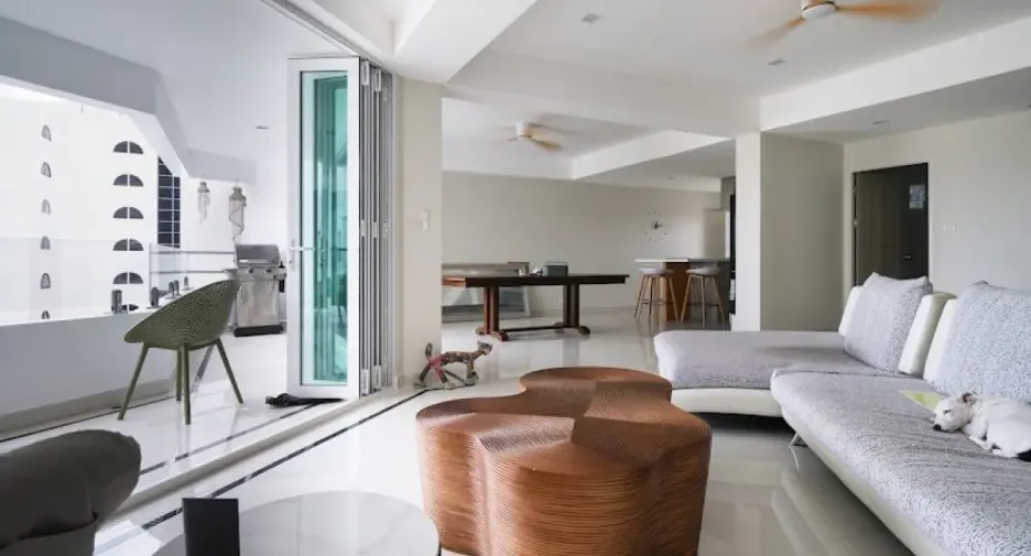 For rent 4 bedrooms condo in Na Jomtien, Pattaya