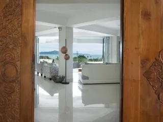 For rent 4 bedrooms condo in Na Jomtien, Pattaya