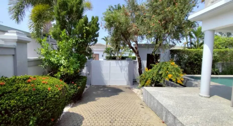 For rent 2 bedrooms house in Bang Lamung, Chonburi