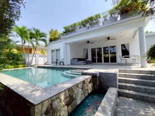 For rent 2 bedrooms house in Bang Lamung, Chonburi
