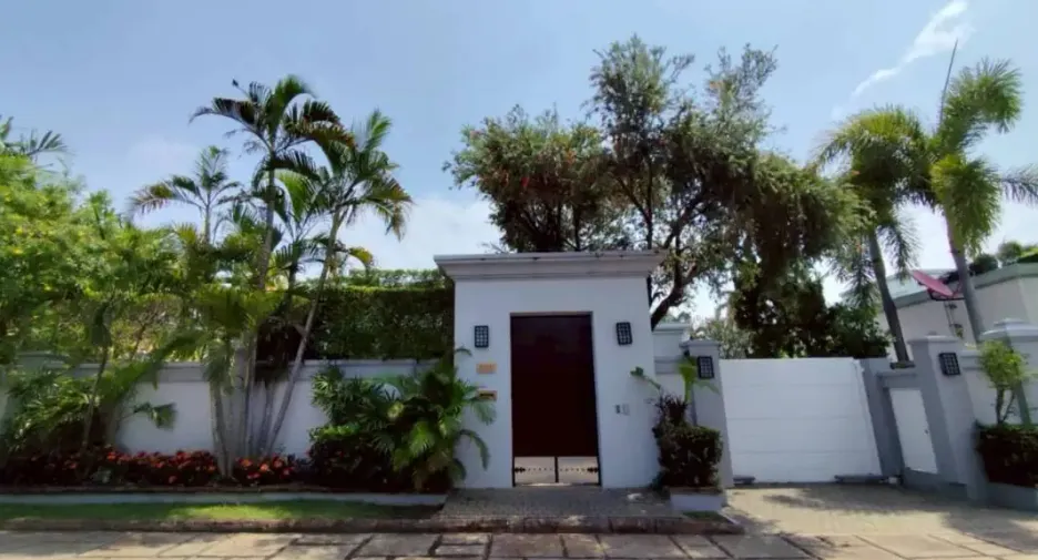For rent 2 bedrooms house in Bang Lamung, Chonburi