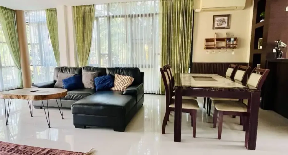 Haus zur Miete mit 4 Zimmer in Bang Lamung, Chonburi