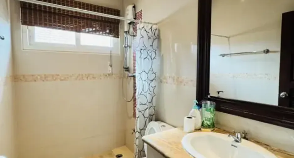 For rent 4 bedrooms house in Bang Lamung, Chonburi