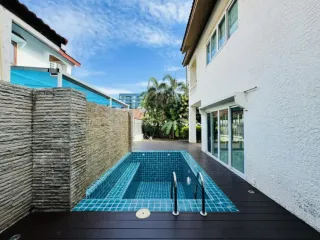 For rent 4 bedrooms house in Bang Lamung, Chonburi