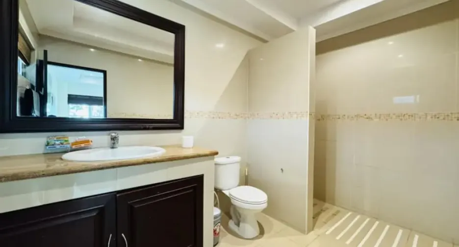 For rent 4 bedrooms house in Bang Lamung, Chonburi