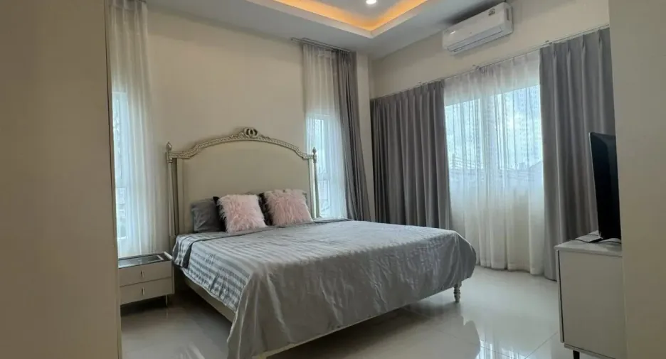 Аренда 4 спальни дом в Huay Yai, Паттайя