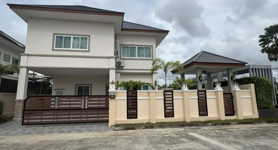 Аренда 4 спальни дом в Huay Yai, Паттайя