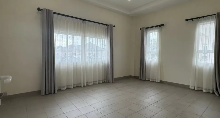 Аренда 4 спальни дом в Huay Yai, Паттайя