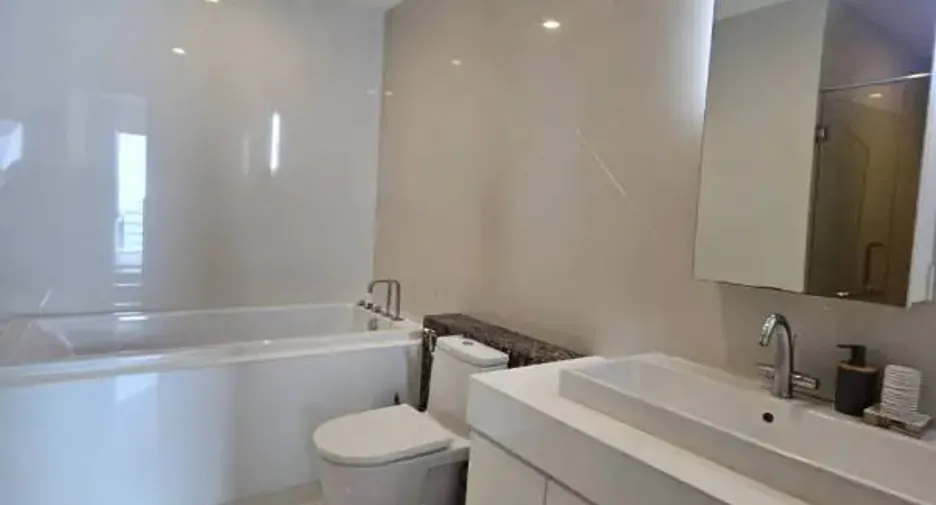À louer 2 chambres condo à Bang Lamung, Chonburi