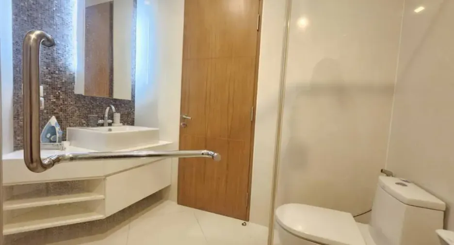 À louer 2 chambres condo à Bang Lamung, Chonburi