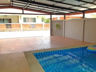 À louer 3 chambres maison à Bang Lamung, Chonburi