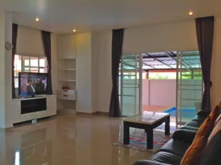 À louer 3 chambres maison à Bang Lamung, Chonburi