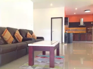 À louer 3 chambres maison à Bang Lamung, Chonburi