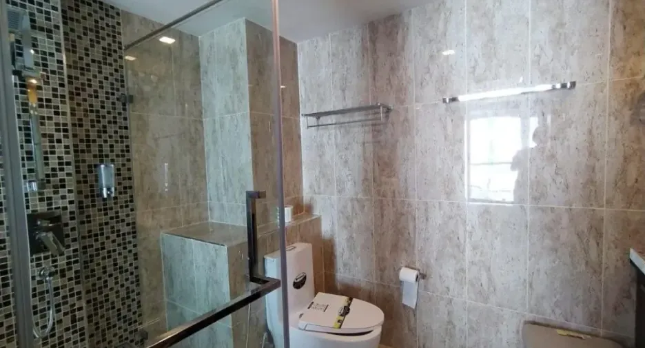 For rent 1 bed condo in Bang Lamung, Chonburi