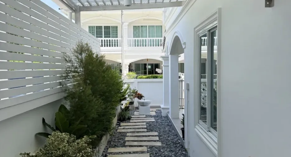 For rent 2 bedrooms house in Mueang Phuket, Phuket