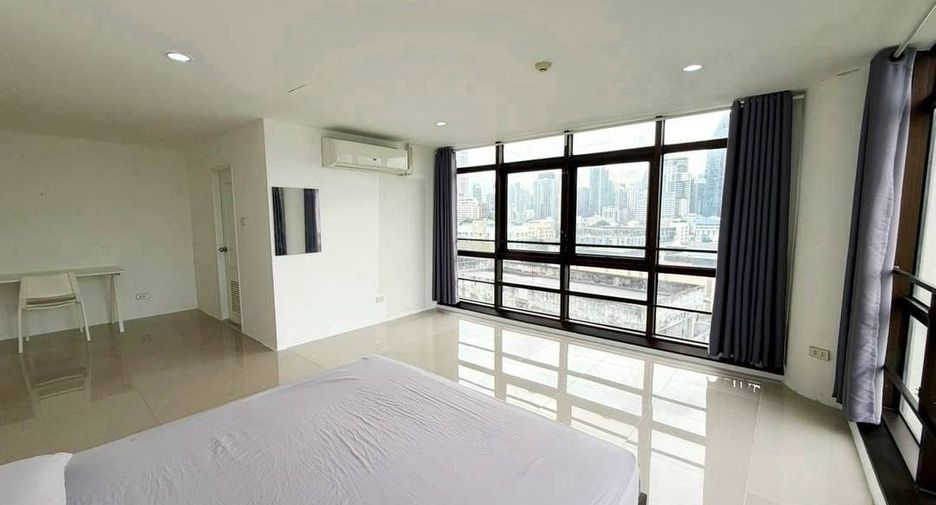 ให้เช่า 3 ห้องนอน คอนโด ใน วัฒนา, กรุงเทพฯ