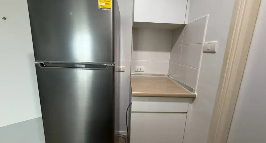 À louer et à vendre 1 chambre condo à Huai Khwang, Bangkok