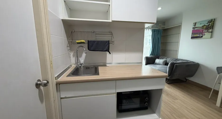 À louer et à vendre 1 chambre condo à Huai Khwang, Bangkok