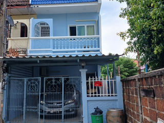 Reihenhaus zum Kauf mit 2 Zimmer in Saphan Sung, Bangkok