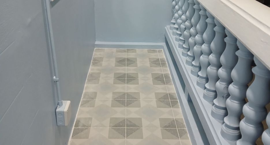 For sale 2 bedrooms townhouse in Saphan Sung, Bangkok