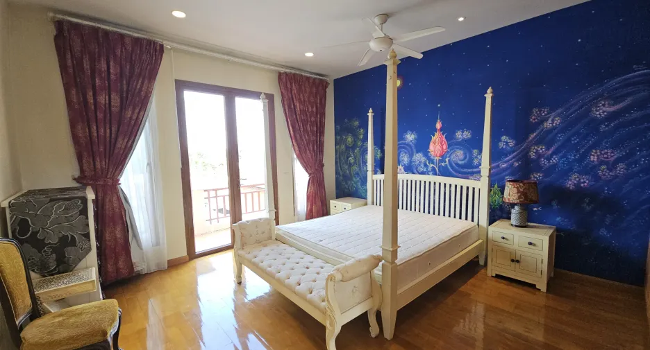 À vendre 4 chambres maison à Na Jomtien, Pattaya