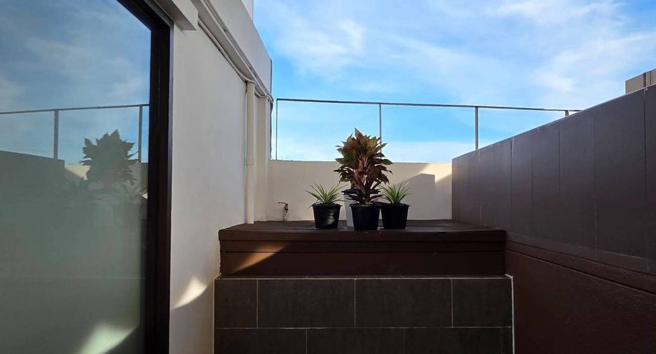 For sale and for rent 2 bedrooms condo in Yan Nawa, Bangkok