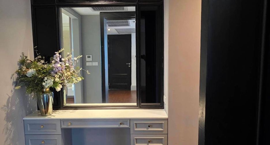 For sale and for rent 2 bedrooms condo in Yan Nawa, Bangkok